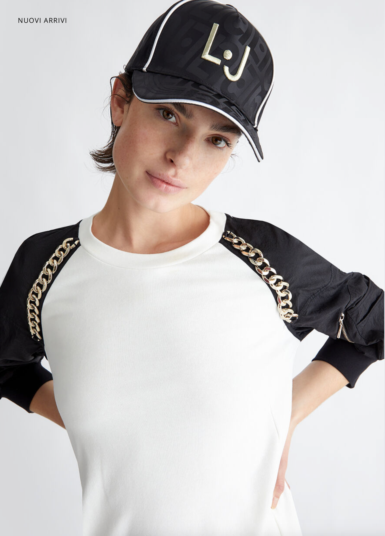 Cappello LIUJO con visiera in raso jacquard