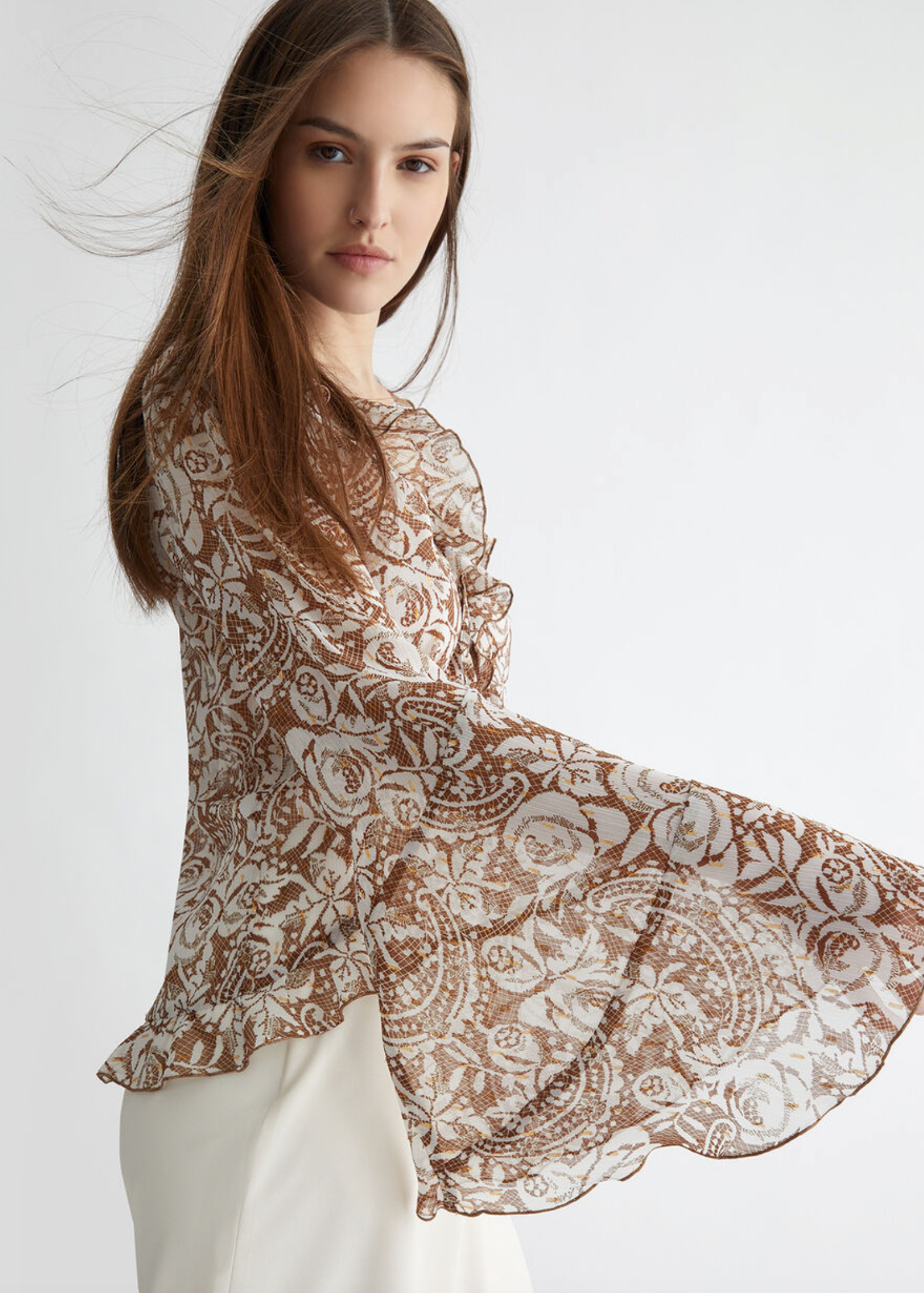 Blusa LIUJO con pizzo