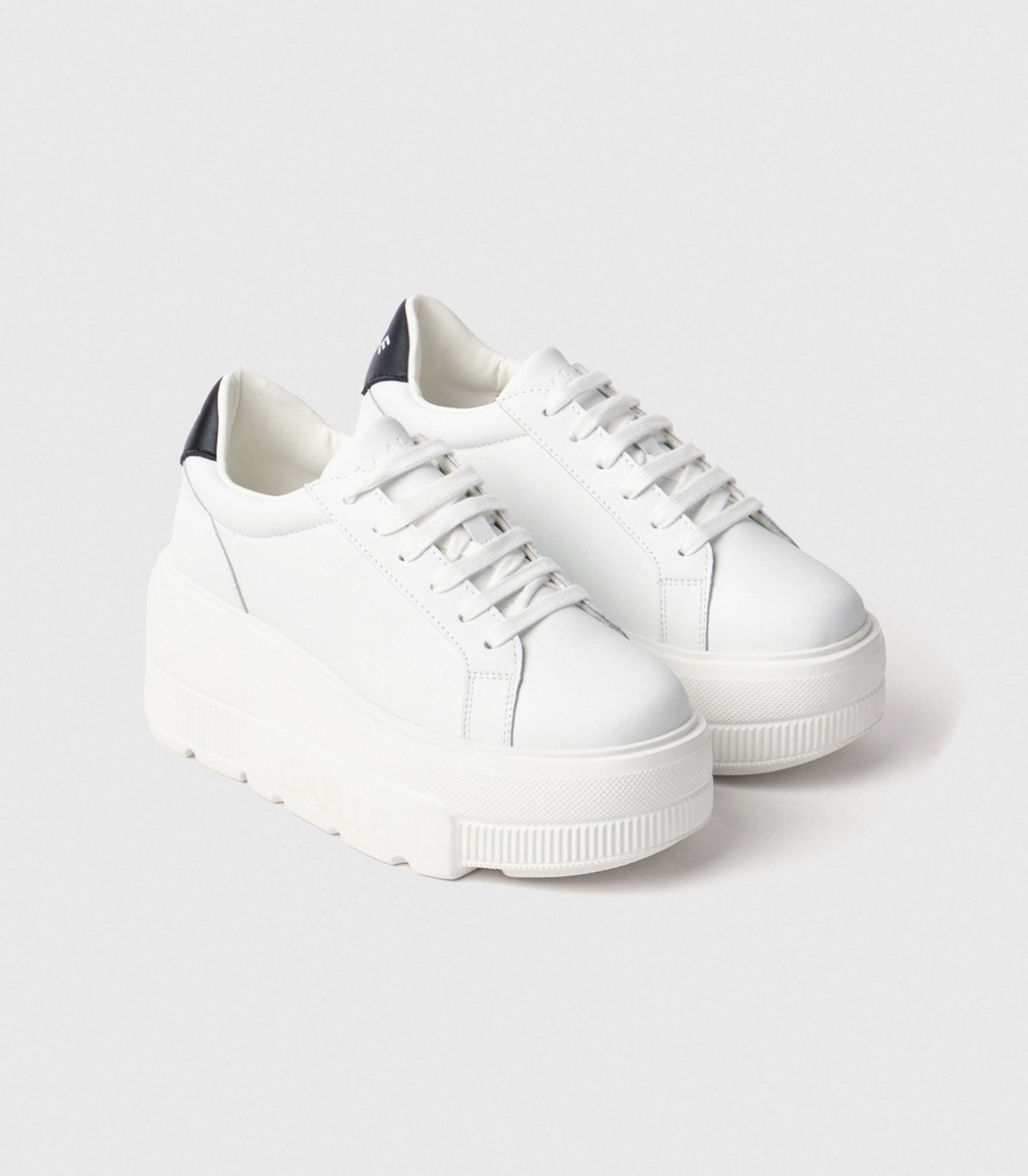 Sneakers GAELLE PARIS plateau con logo sulla suola