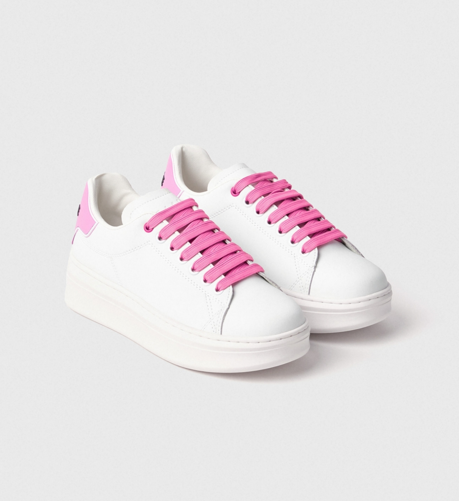 Sneakers GAELLE PARIS con rubber patch Rosa