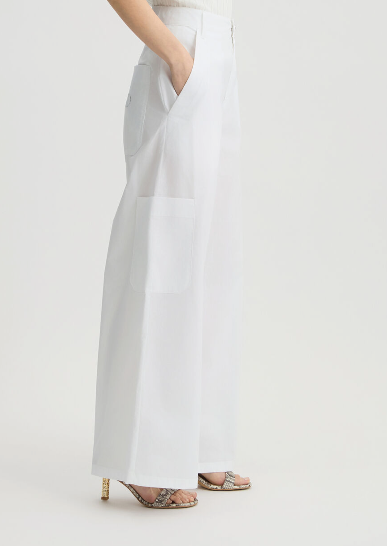 Pantaloni flare LIUJO