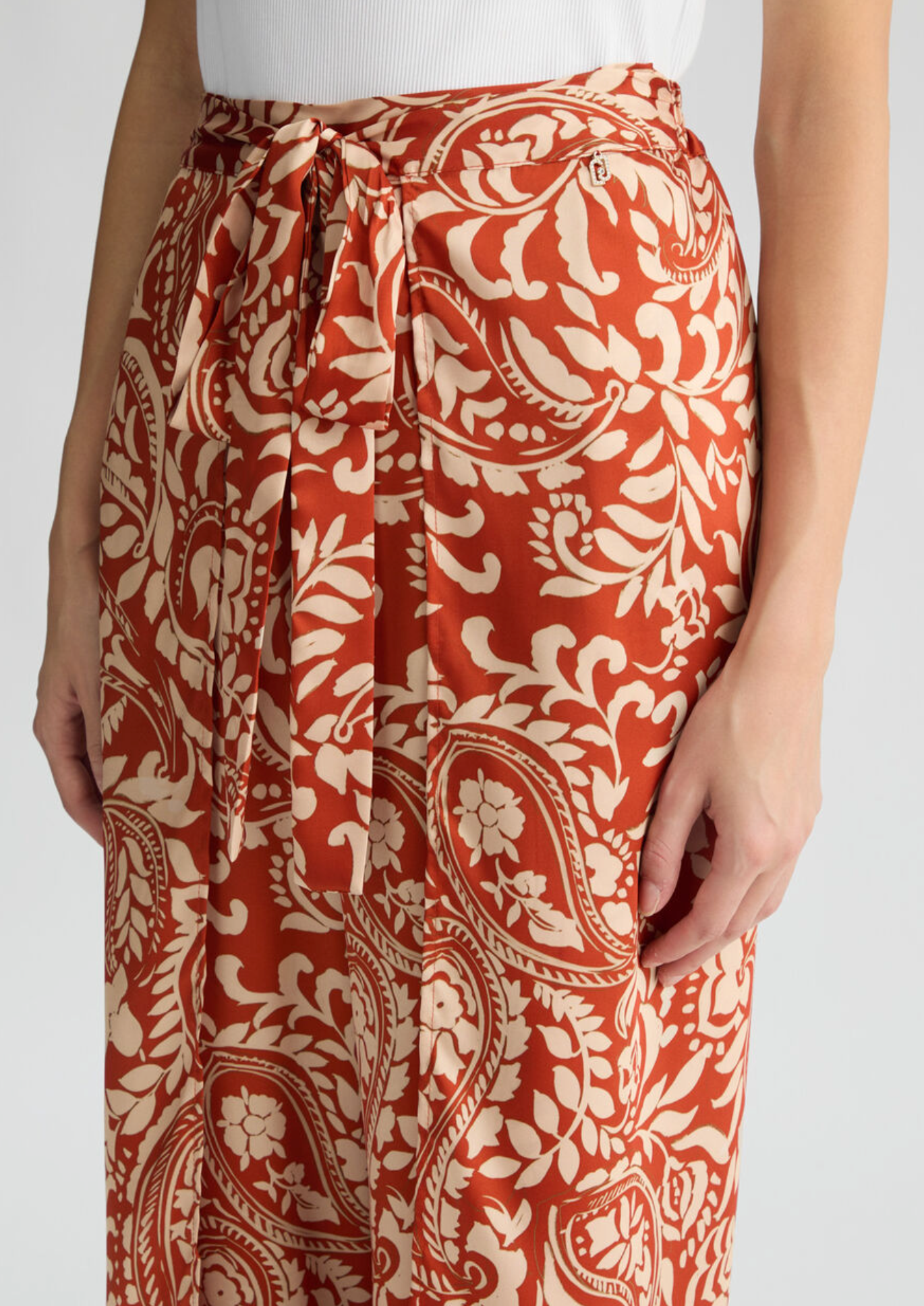 Pantaloni LIUJO in twill stampato