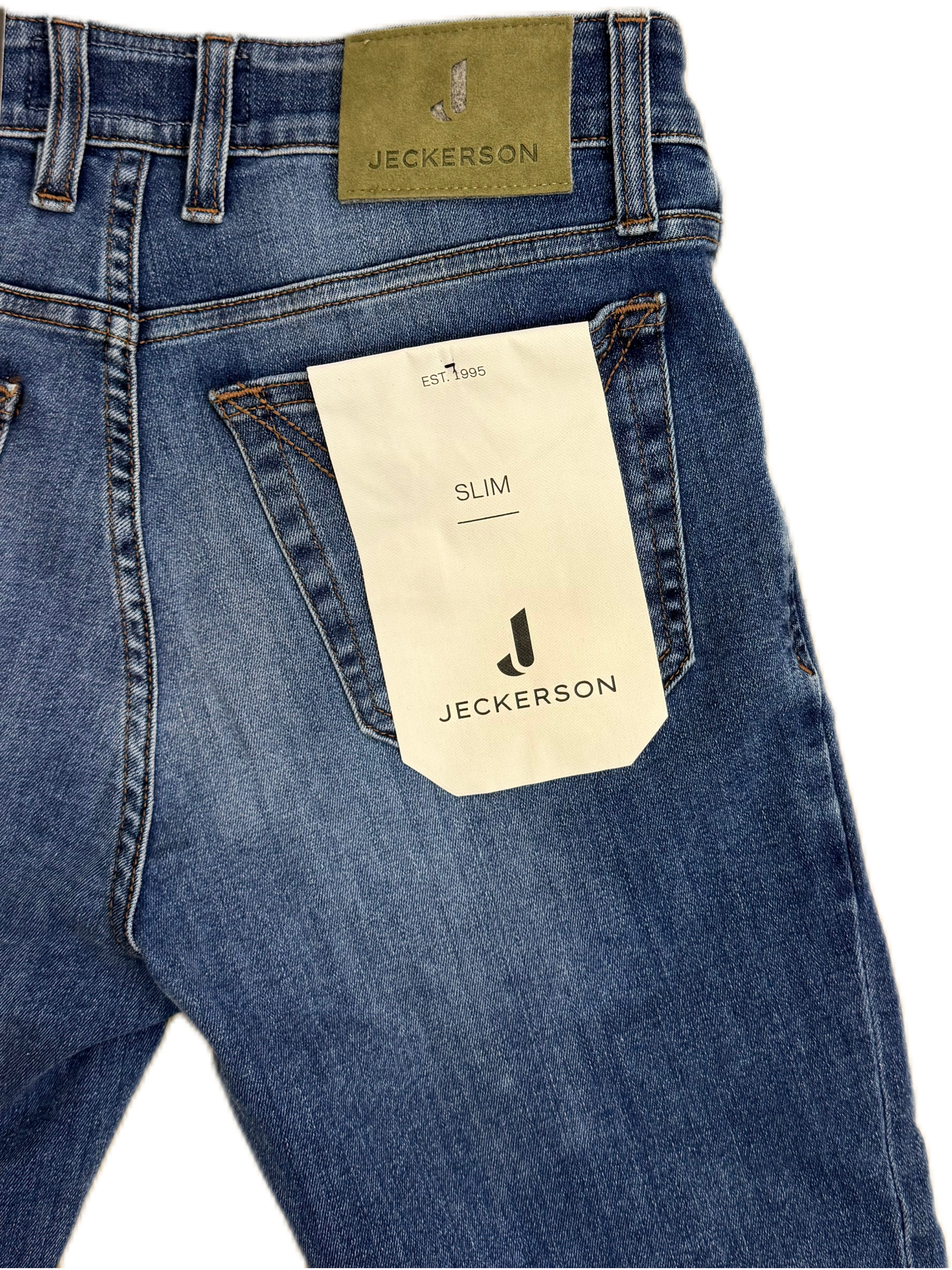 Jeans JECKERSON lavaggio medio con toppa alcantara