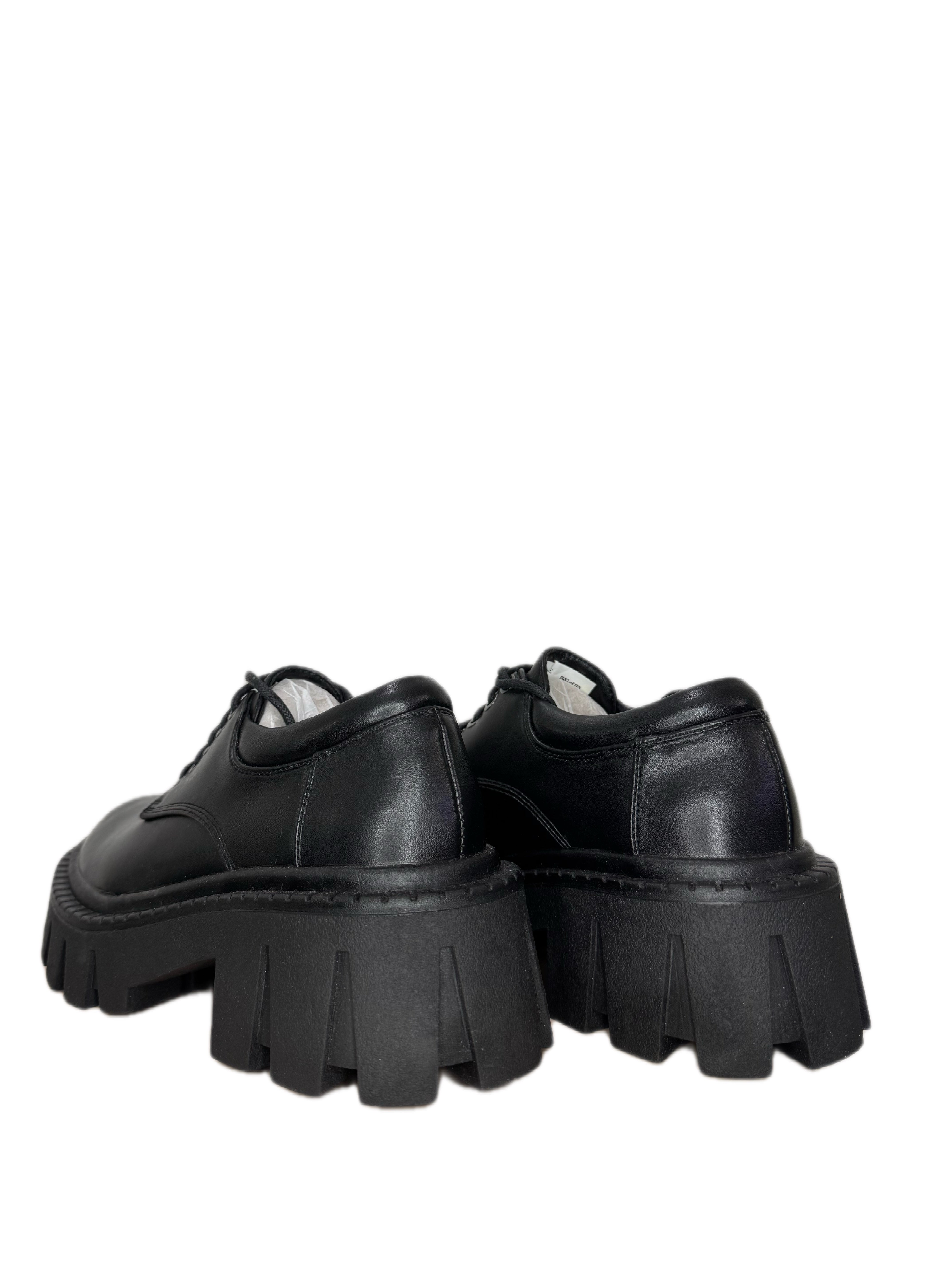 Scarpa Derby GAELLE PARIS  In Ecopelle Spazzolato Con Suola Carroarmato