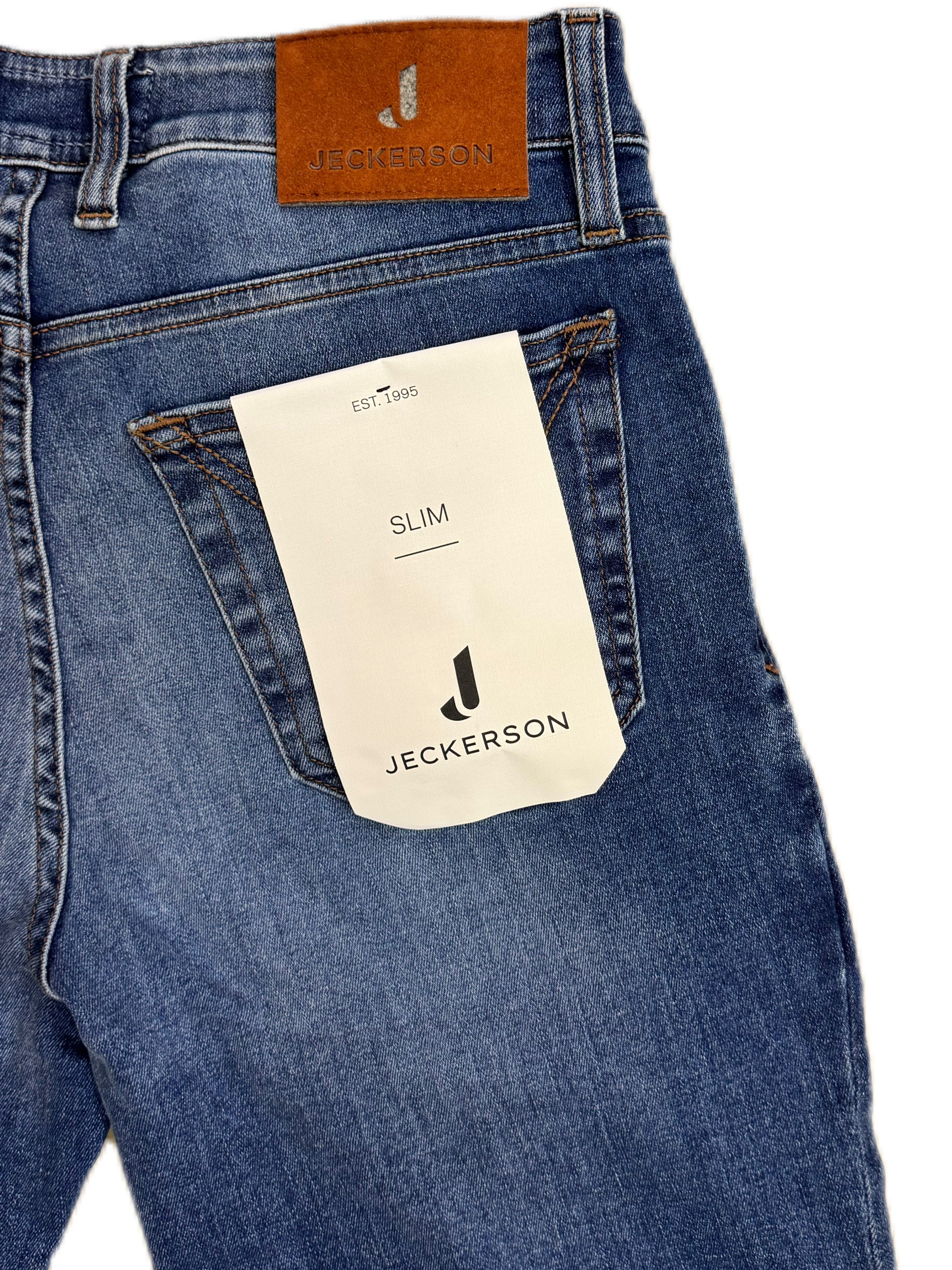 Jeans JECKERSON lavaggio medio con toppa alcantara