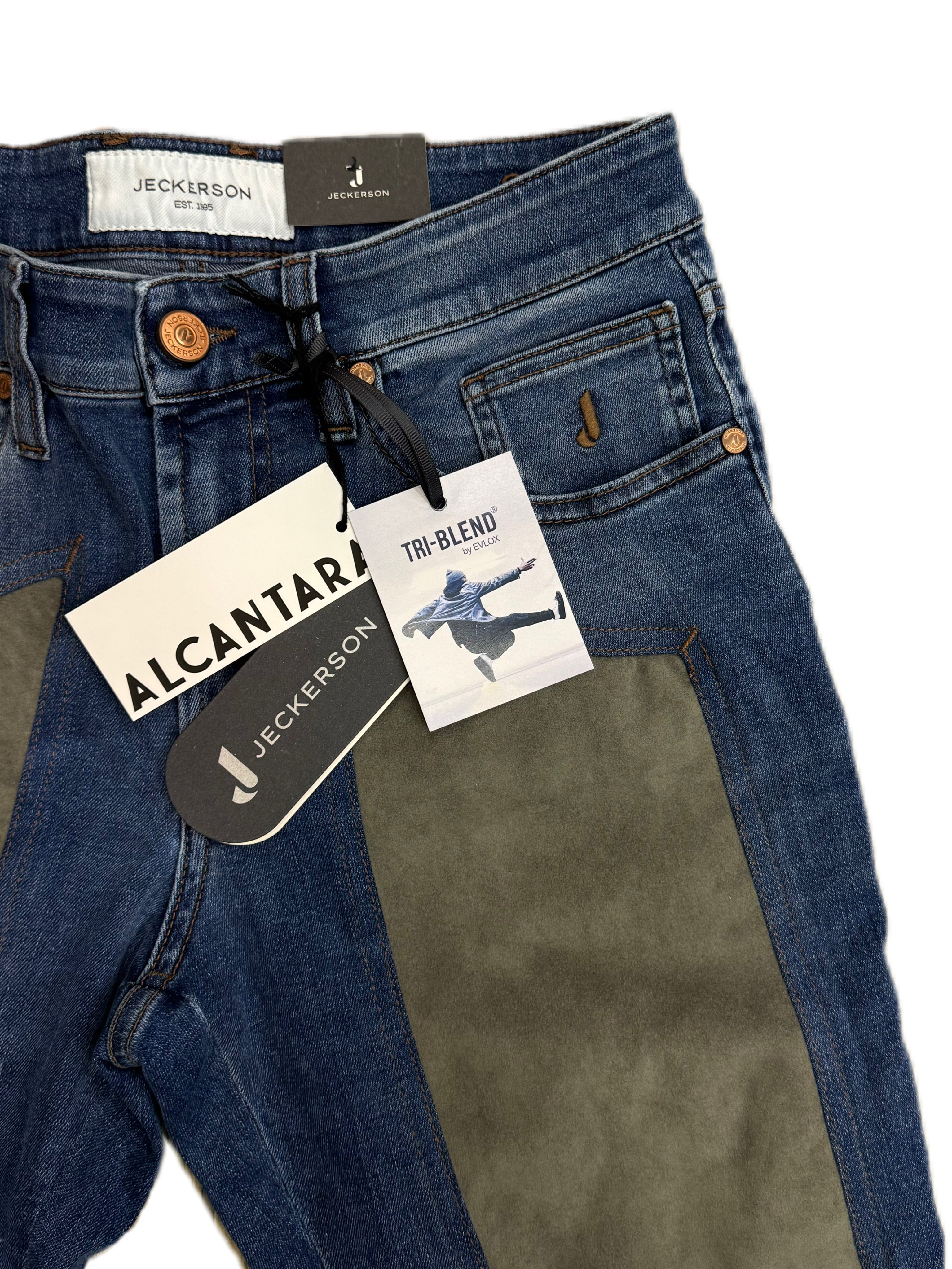 Jeans JECKERSON lavaggio medio con toppa alcantara