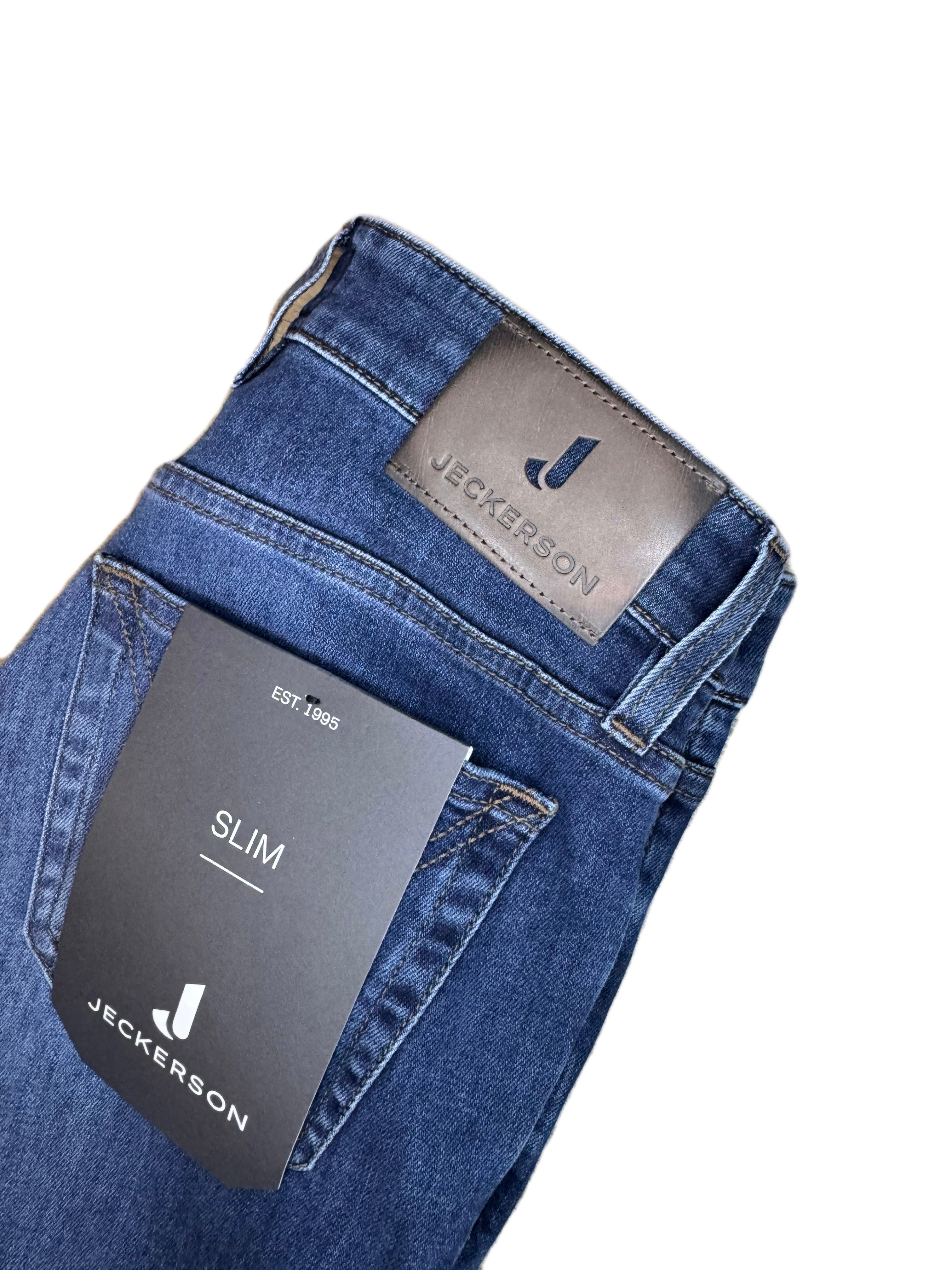 Jeans JECKERSON Blu Medio con toppa Alcanatara