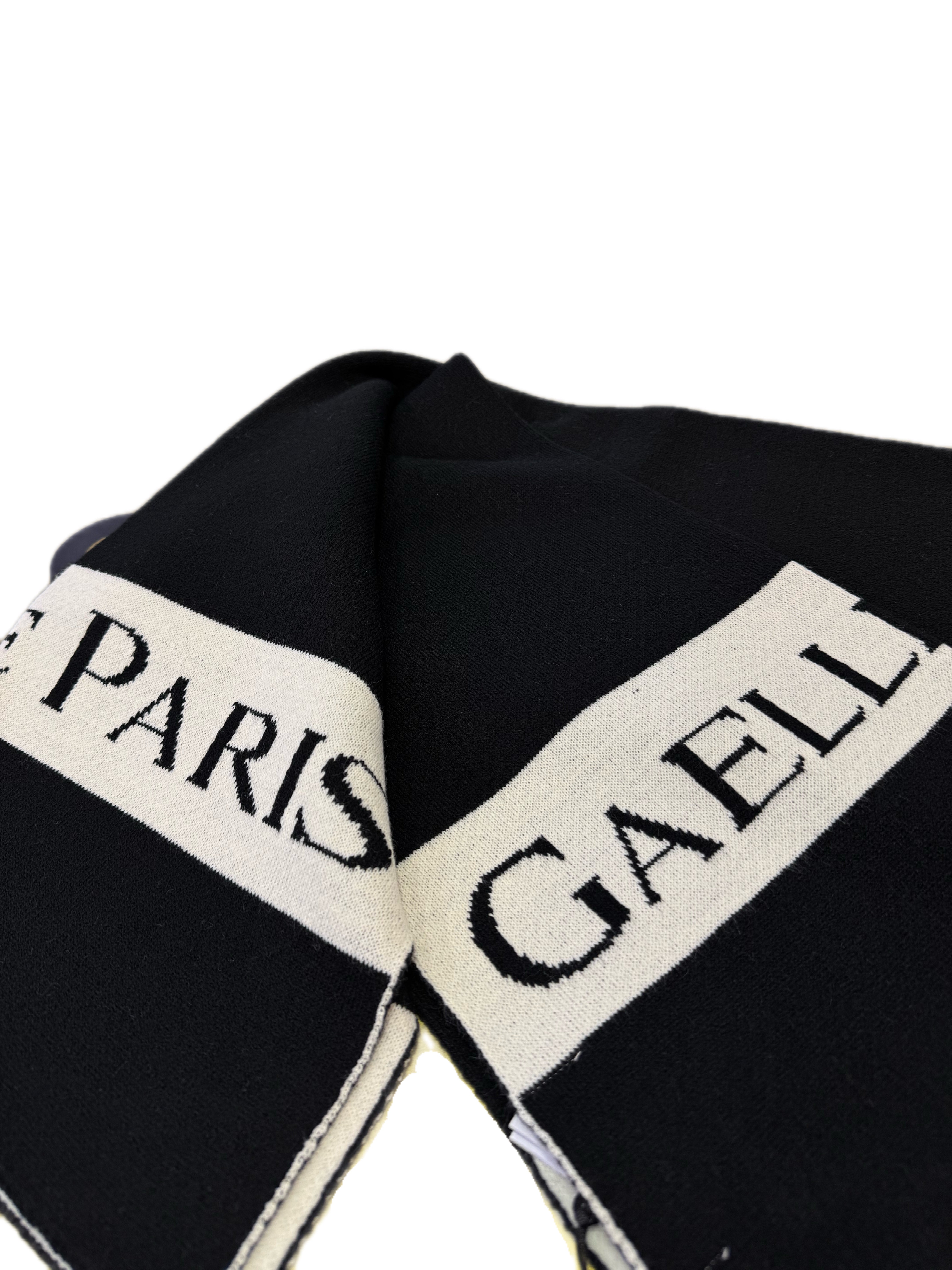 Sciarpa GAELLE PARIS In Maglia Con Logo Jacquard