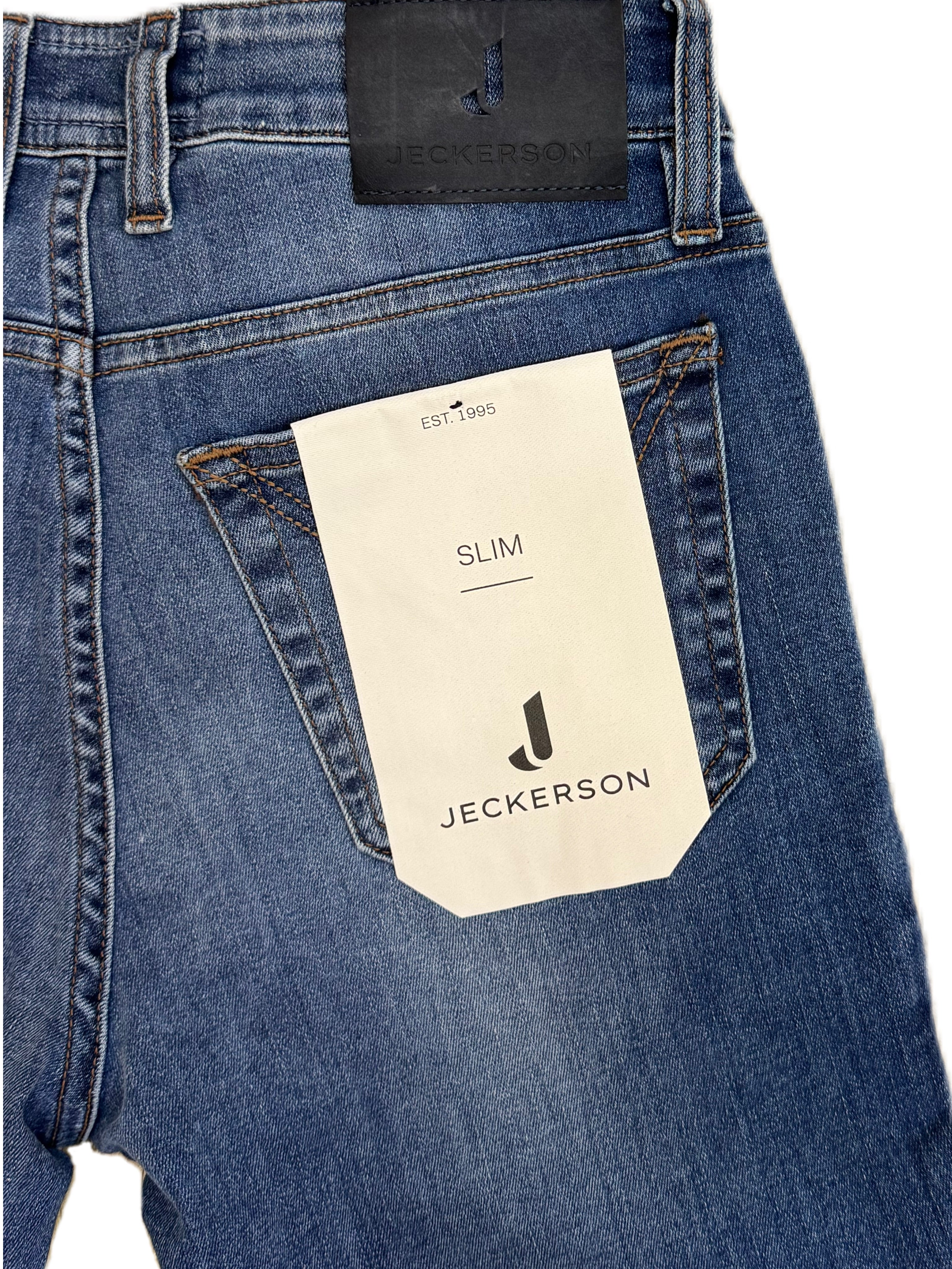 Jeans JECKERSON lavaggio medio con toppa alcantara