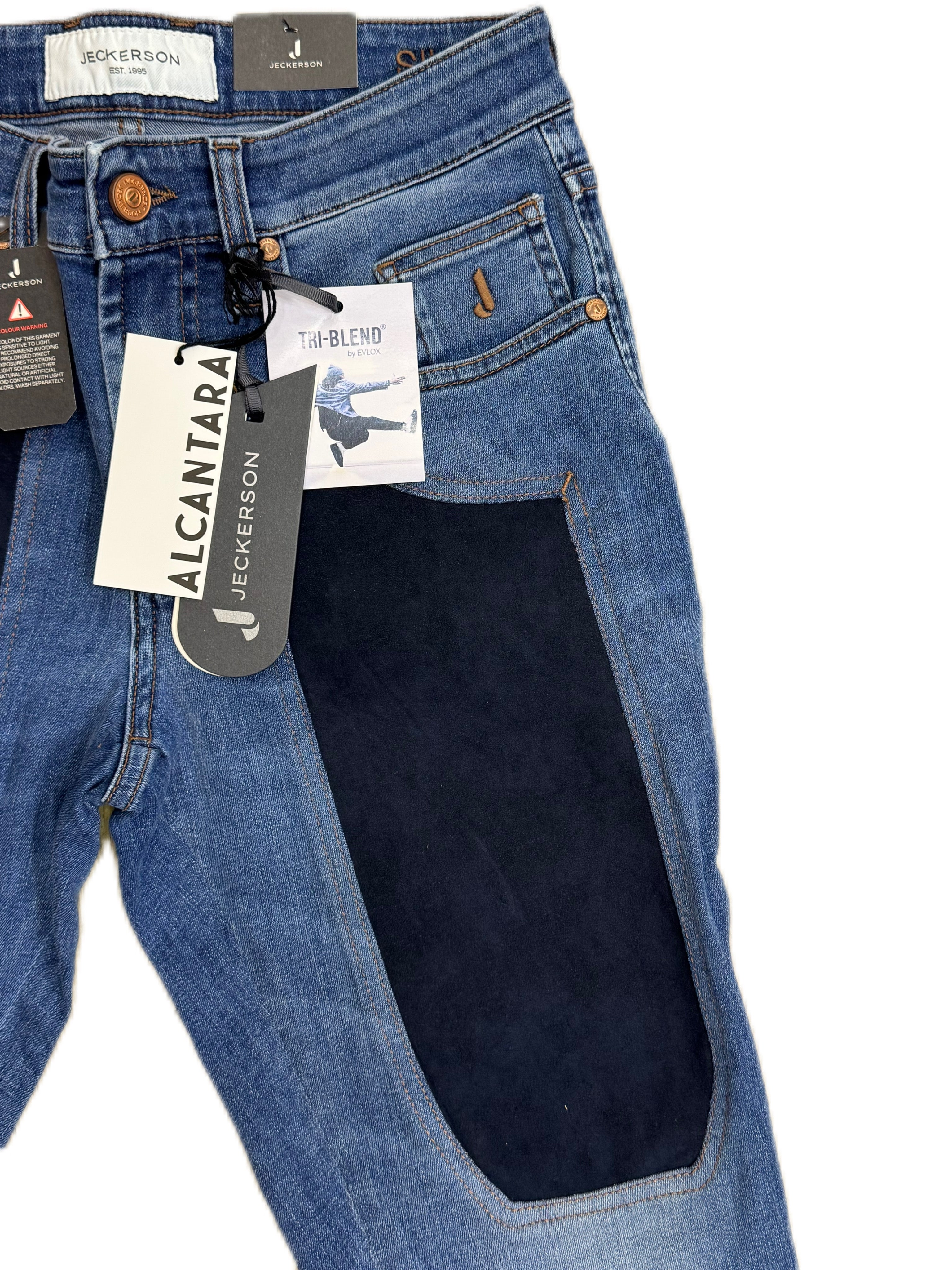 Jeans JECKERSON lavaggio medio con toppa alcantara