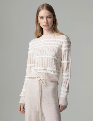 Pullover GAELLE PARIS con motivo a treccia e pendaglio logato sul retro
