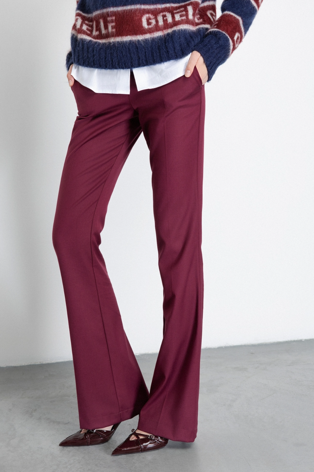 Pantalone GAELLE PARIS A Zampetta Con Morsetti Sui Fianchi