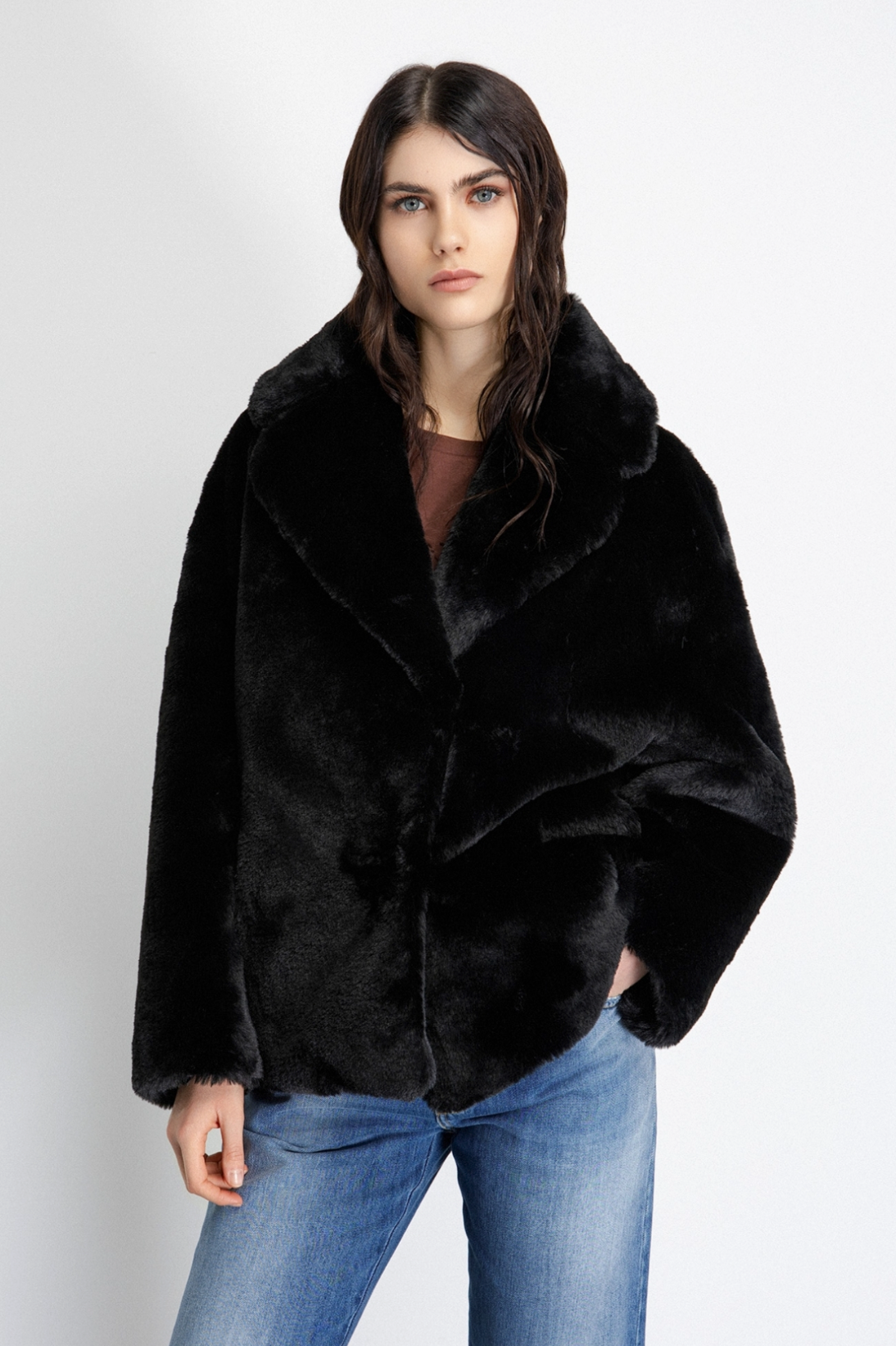Pelliccia GAELLE PARIS Manica Lunga