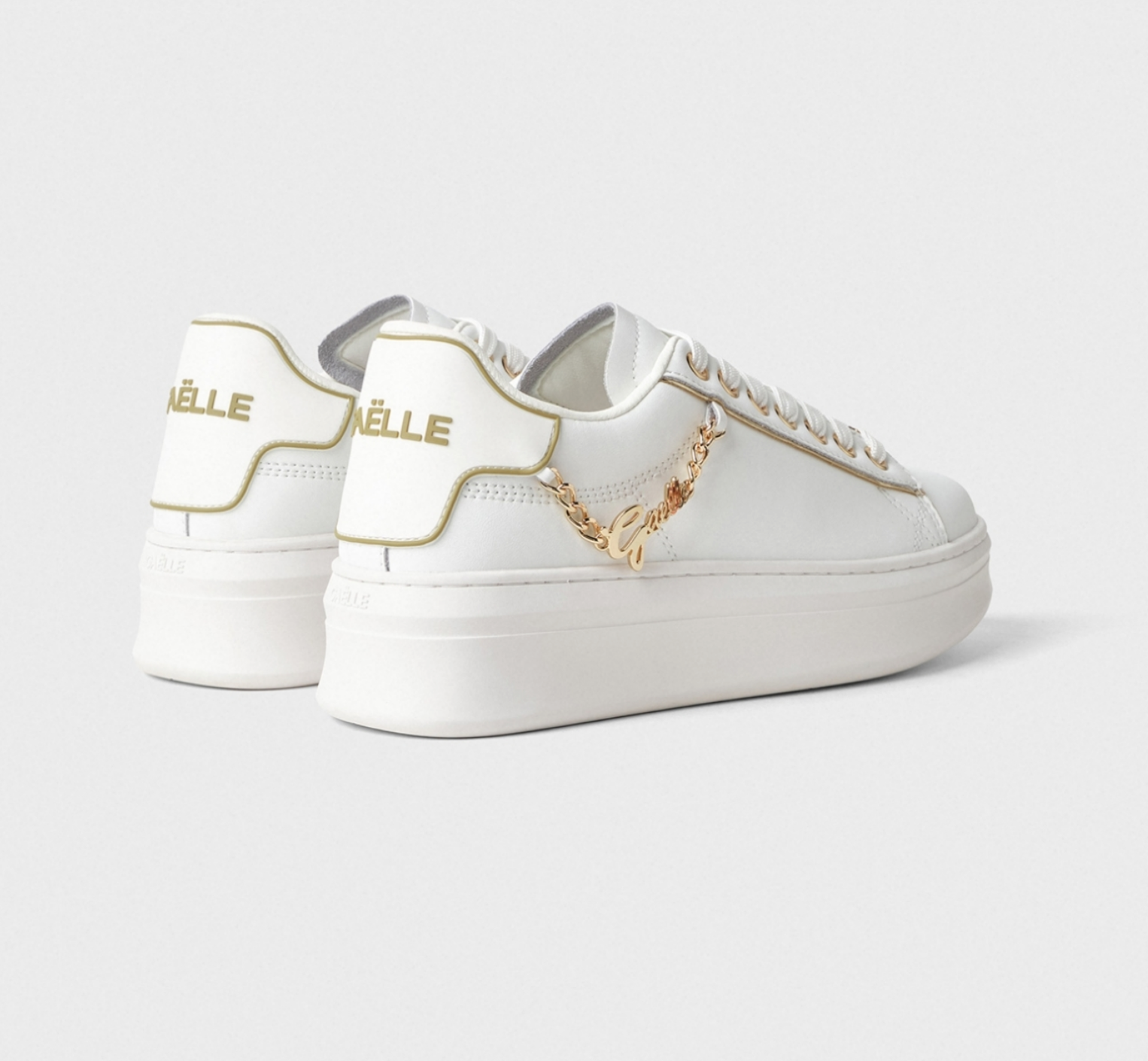 Sneakers GAELLE PARIS Addict In Action Leather Con Logo Su Catena Laterale